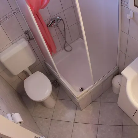 ゲストハウス Surlin