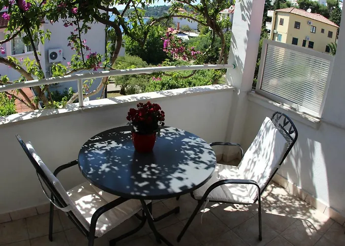 Surlin 3* Hvar Town