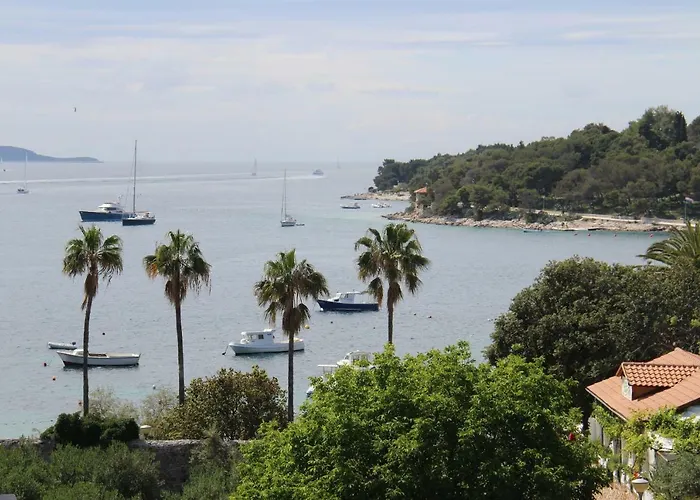 Surlin 3* Hvar Town